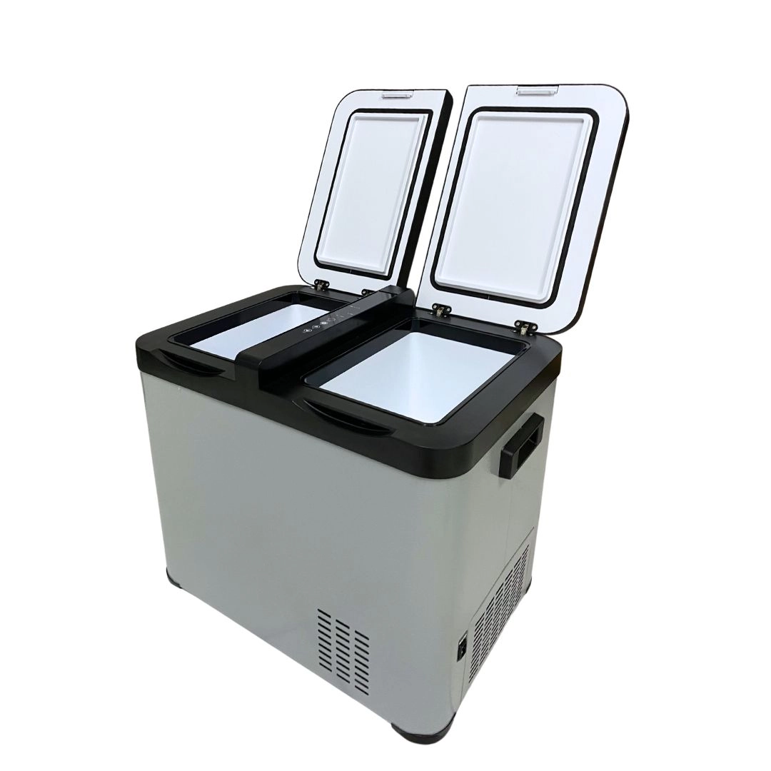 Geladeira Portátil 45 Litros 12/24V 110/220v Duas Portas Caminhão Carro Motor Home Ônibus Maxfreeze Geladeira Portátil 45 Litros 12/24V 110/220v Duas Portas Caminhão Carro Motor Home Ônibus Maxfreeze