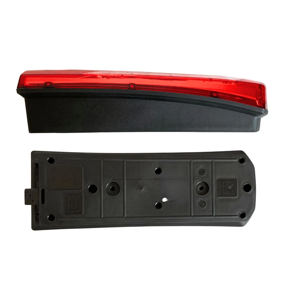 Lanterna Traseira Para MB Actros Axor Direito LED Lanterna Traseira Para MB Actros Axor Direito LED