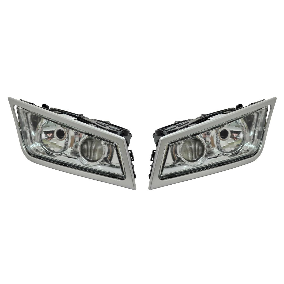 Par Farol Auxiliar Milha e Neblina Foco Duplo Com Moldura Para Volvo FM FH Com Lâmpadas Par Farol Auxiliar Milha e Neblina Foco Duplo Com Moldura Para Volvo FM FH Com Lâmpadas