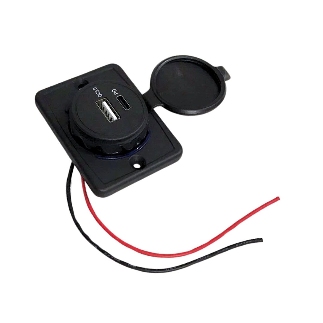Tomada Carregador Veicular Quadrada USB Tipo C Bivolt 12/24v Tomada Carregador Veicular Quadrada USB Tipo C Bivolt 12/24v
