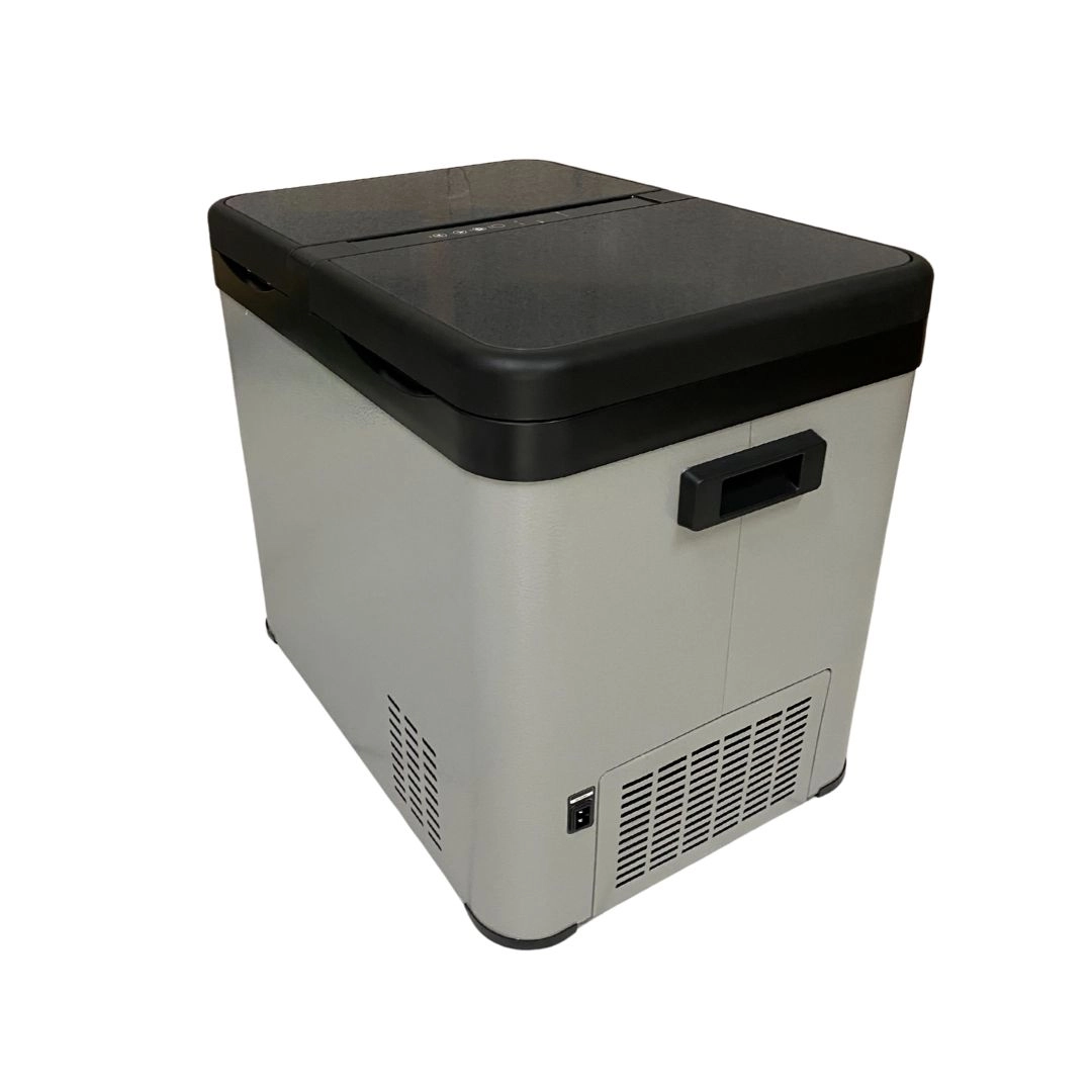 Geladeira Portátil 45 Litros 12/24V 110/220v Duas Portas Caminhão Carro Motor Home Ônibus Maxfreeze Geladeira Portátil 45 Litros 12/24V 110/220v Duas Portas Caminhão Carro Motor Home Ônibus Maxfreeze