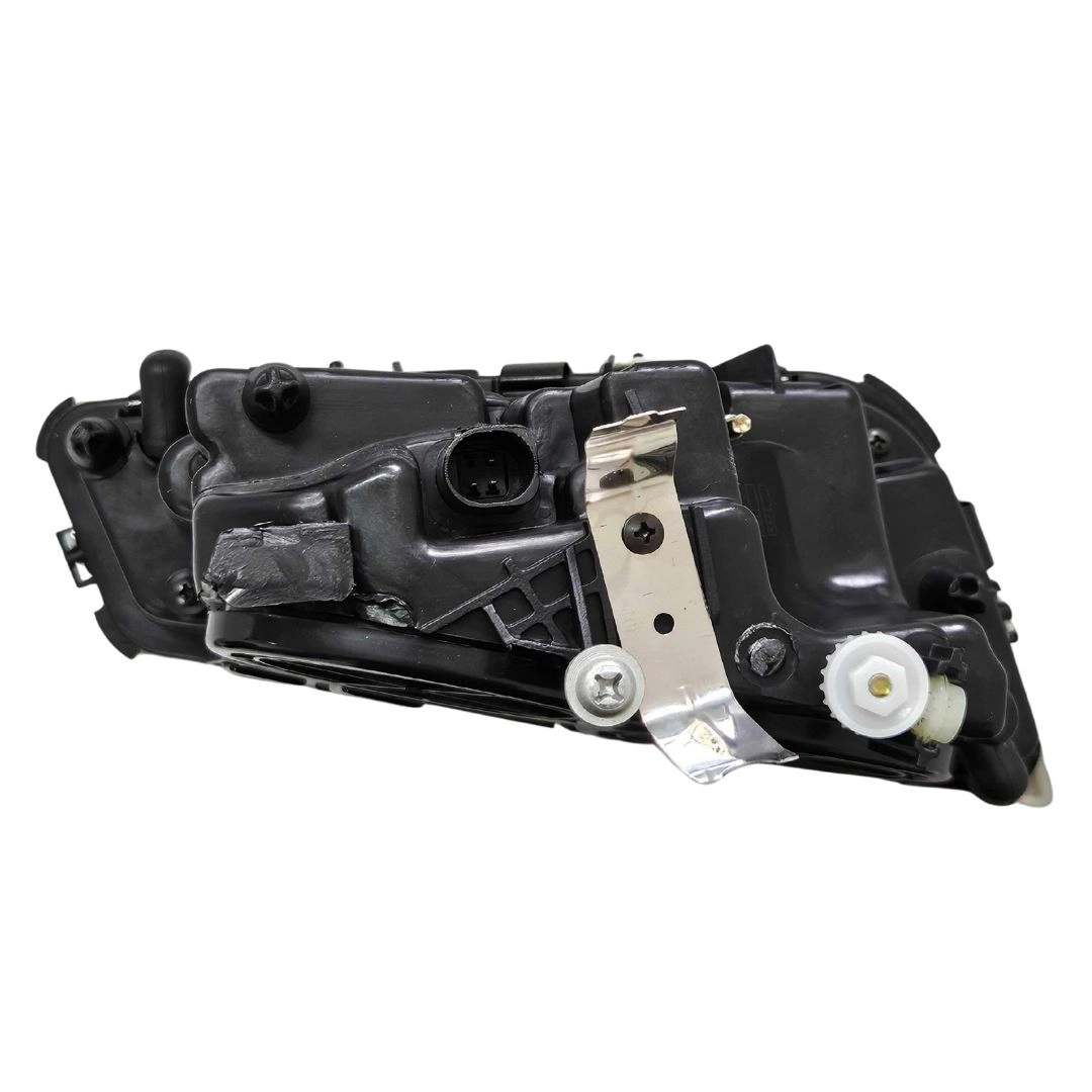 Farol Auxiliar Milha e Neblina Foco Duplo Com Moldura Para Volvo FM FH Lado Direito Farol Auxiliar Milha e Neblina Foco Duplo Com Moldura Para Volvo FM FH Lado Direito