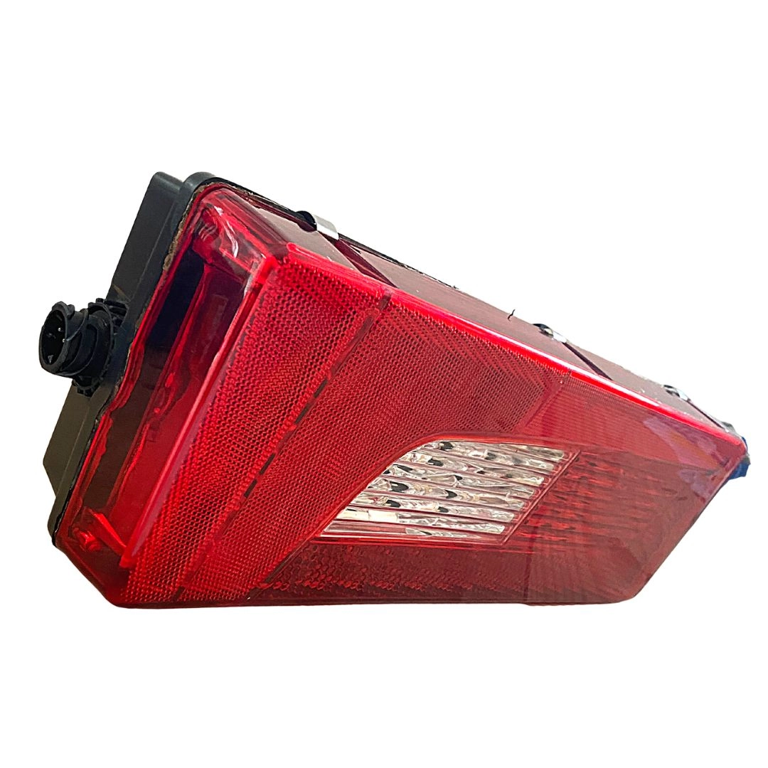 Lanterna Traseira Para Caminhão Scania S5 S6 Serie 5 Série 6 PGR Streamline Lado Direito 2241858 2241860