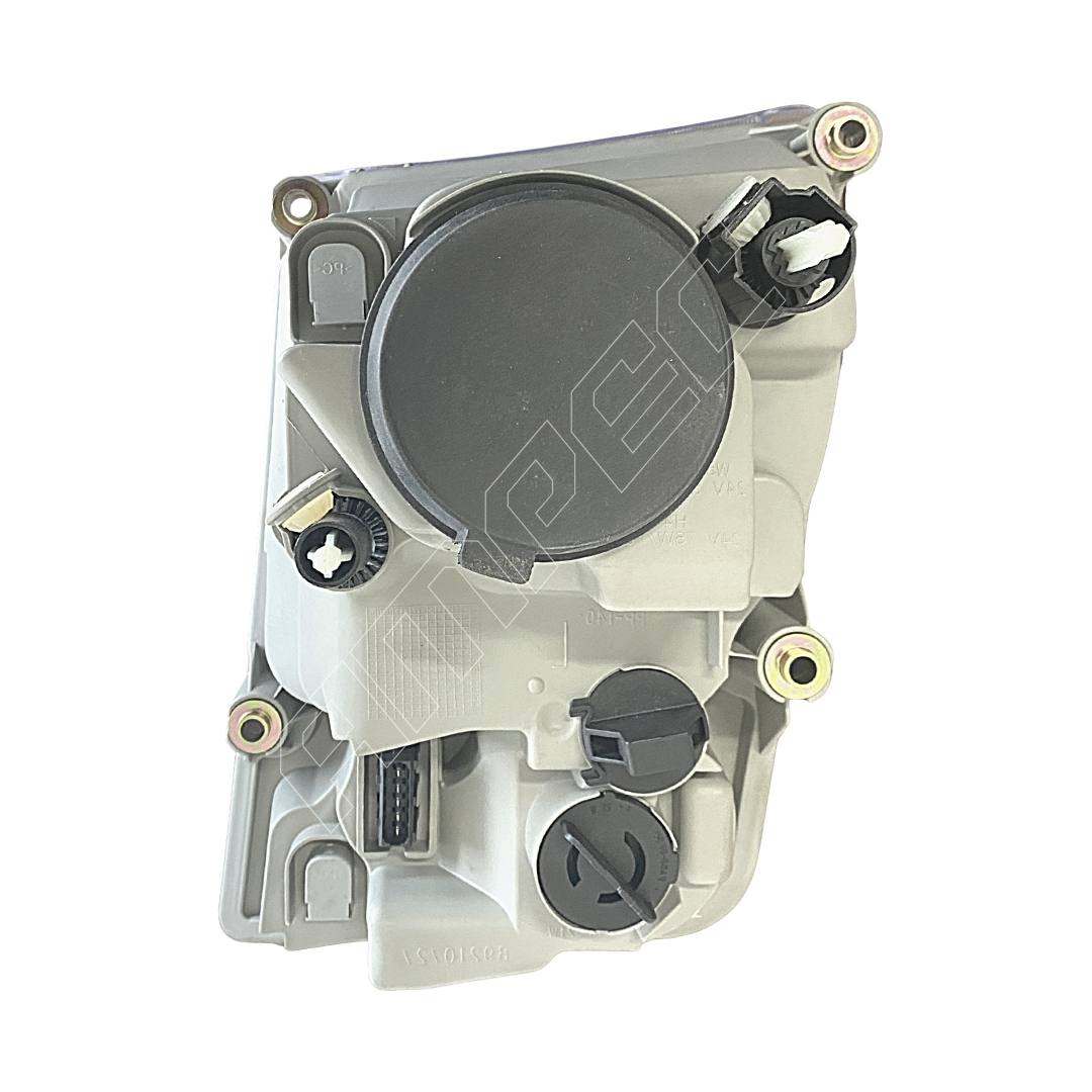 Par Farol Dianteiro 24v Para Volvo Vm 220 Vm 260 Vm 330 2005 a 2013 Com Lâmpadas 20818763 20818771 Par Farol Dianteiro 24v Para Volvo Vm 220 Vm 260 Vm 330 2005 a 2013 Com Lâmpadas 20818763 20818771