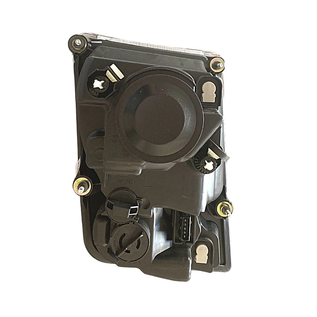 Farol ParaVolvo VM Após 2006 Fundo Preto Direito