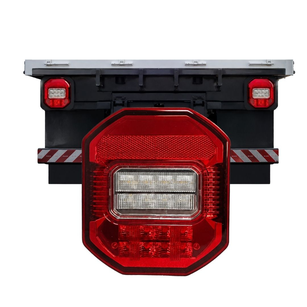 Lanterna Traseira Marmita Marmitão LED Universal Bivolt 12V 24V Lado Direito Caminhão VW Constellation Delivery Worker Ford Cargo Jeep Troller Carretinha Reboque Prancha Baú Lanterna Traseira Marmita Marmitão LED Universal Bivolt 12V 24V Lado Direito Caminhão VW Constellation Delivery Worker Ford Cargo Jeep Troller Carretinha Reboque Prancha Baú