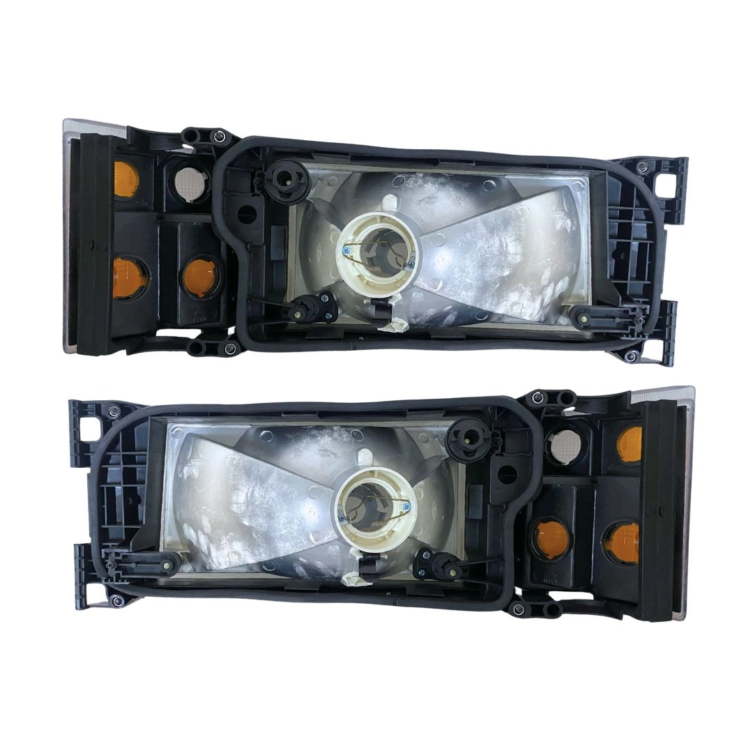 Kit Farol e Lanterna Pisca Seta ParaScania S4 Serie 4 Kit Farol e Lanterna Pisca Seta ParaScania S4 Serie 4