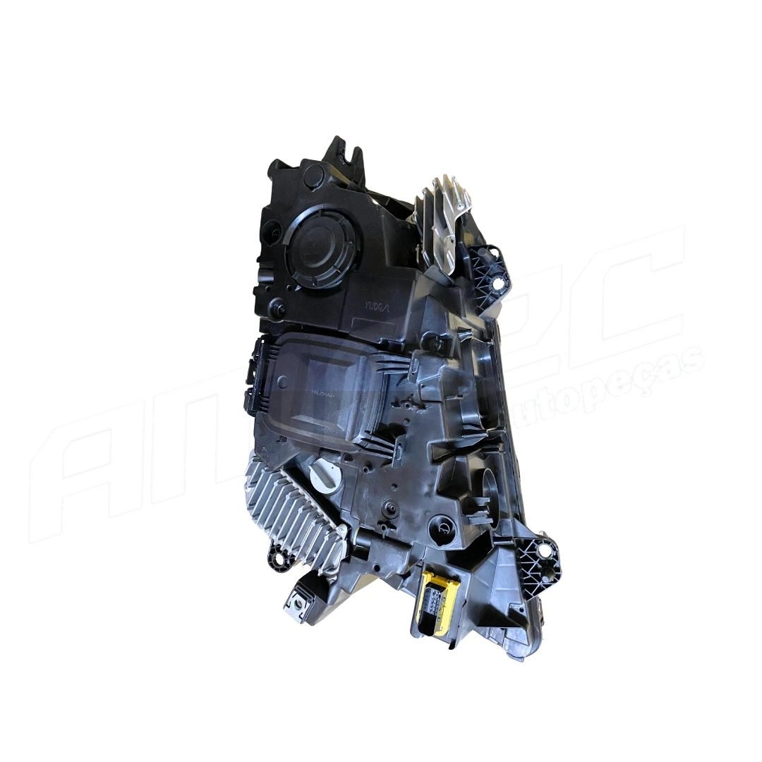 Farol Principal ParaVolvo FH New LED Após 2015 LD Farol Principal ParaVolvo FH New LED Após 2015 LD