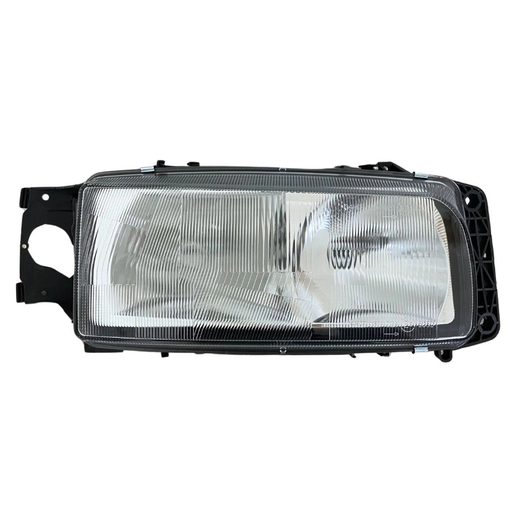 Farol Principal Deitado Para Caminhão Volvo VM 17 23 Lado Direito 20537267 Farol Principal Deitado Para Caminhão Volvo VM 17 23 Lado Direito 20537267