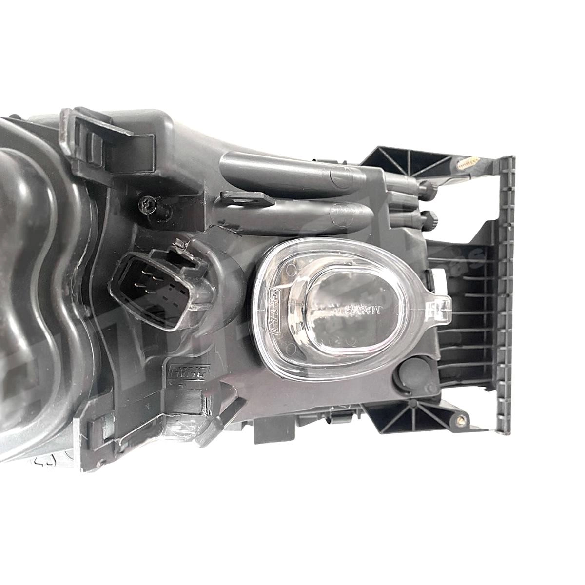 Farol Principal Dianteiro Para Scania Série 5 P G R Máscara Negra Lado Direito Nino F356MN Farol Principal Dianteiro Para Scania Série 5 P G R Máscara Negra Lado Direito Nino F356MN