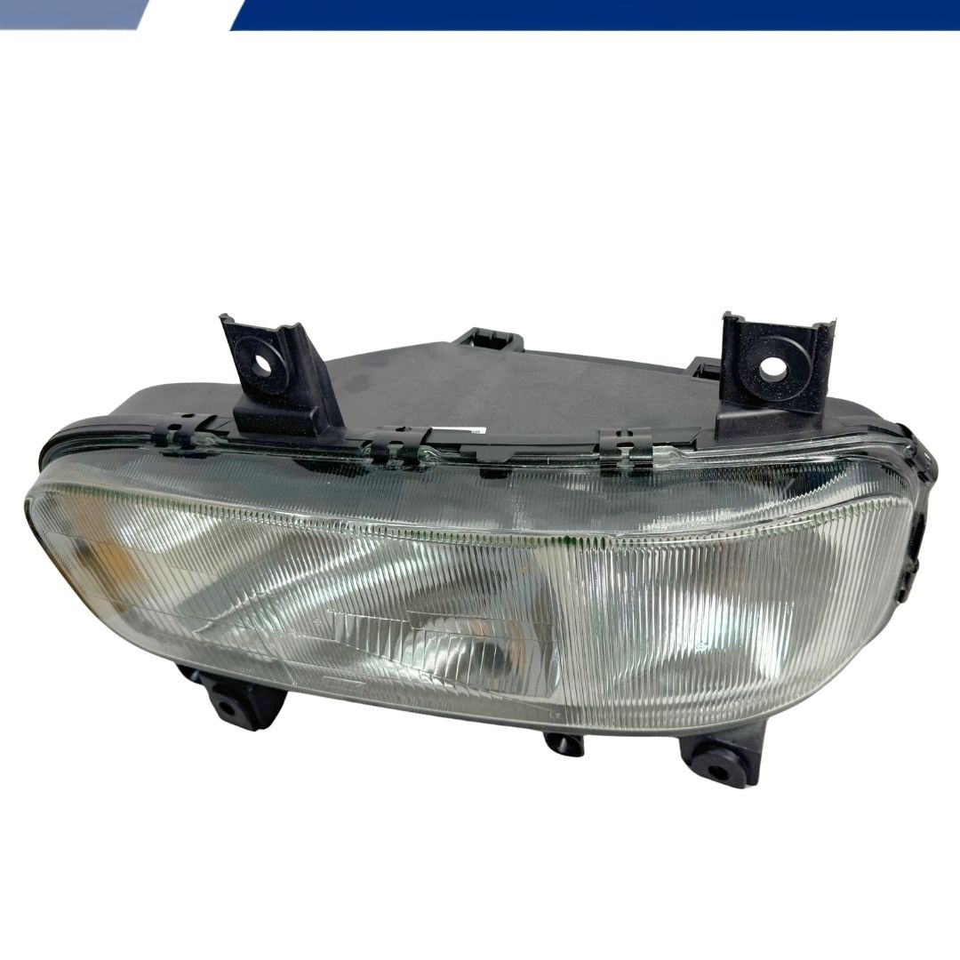 Par Farol Principal Com Auxiliar de Neblina Integrado Mercedes Benz MB Atego 1315 1418 1718 1725 2425 2428 Ano 2006 a 2011 Par Farol Principal Com Auxiliar de Neblina Integrado Mercedes Benz MB Atego 1315 1418 1718 1725 2425 2428 Ano 2006 a 2011