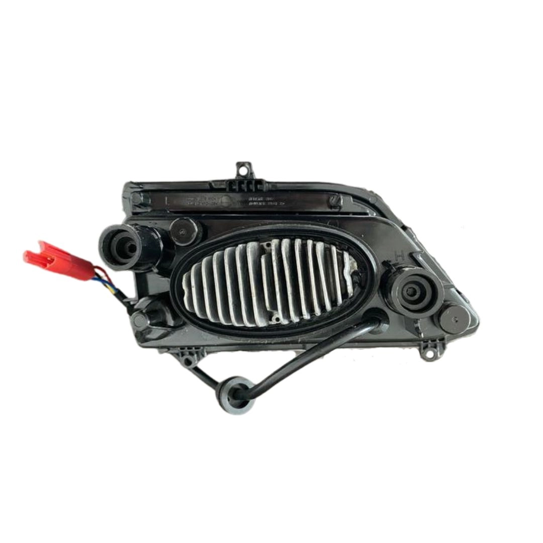 Lanterna Farol Teto Alto ParaScania NTG 2019 Esquerdo Lanterna Farol Teto Alto ParaScania NTG 2019 Esquerdo