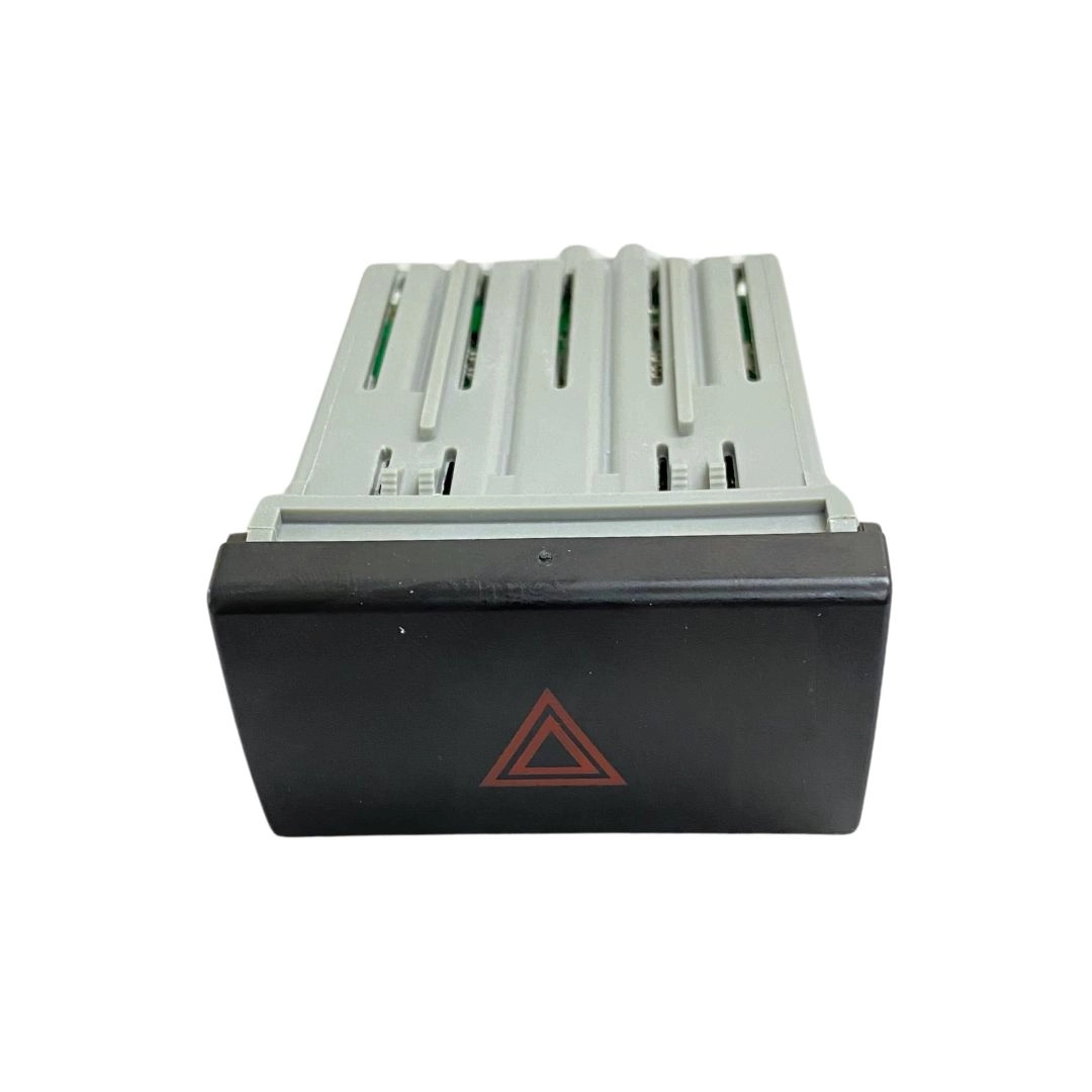 Botão Interruptor Pisca Alerta Para Ford Cargo 12V